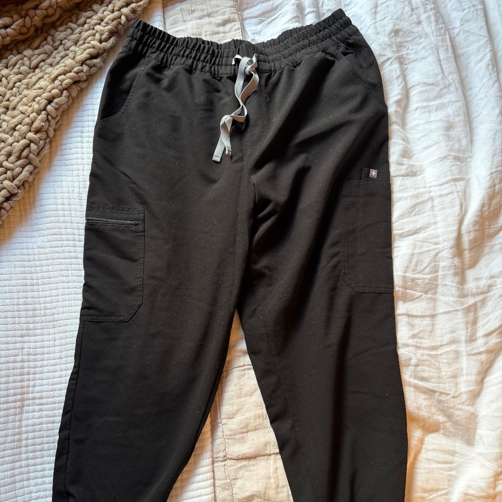 FIGS High Waisted Uman Relaxed Jogger Scrub Pants, Size XL Petite, Black